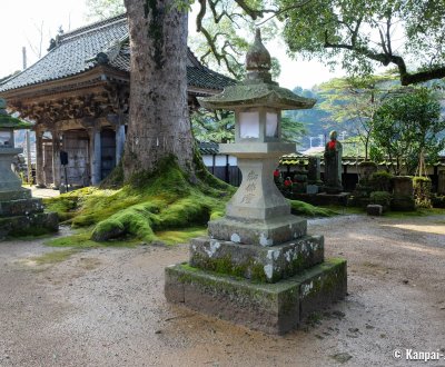 Daijo-ji (Kasumi, Hyogo), Lanterns and Sanmon Gate