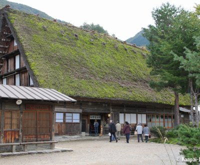 Nagase House (Shirakawa-go), View on the large traditional thatched-roof house