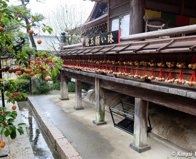 Oka-dera (Asuka), Dragonballs or balls to make a wish Oka-dera (Asuka), Dragonballs or balls to make a wish