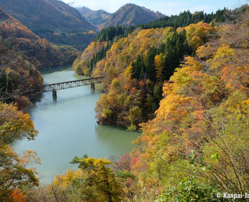 Oku Aizu - The Beautiful Distant Valley of Tadami River