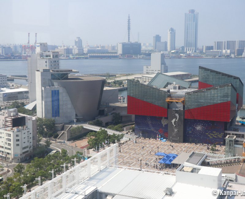 Tempozan (Osaka), View on Kaiyukan Aquarium and Osaka Culturarium from the Ferris Wheel