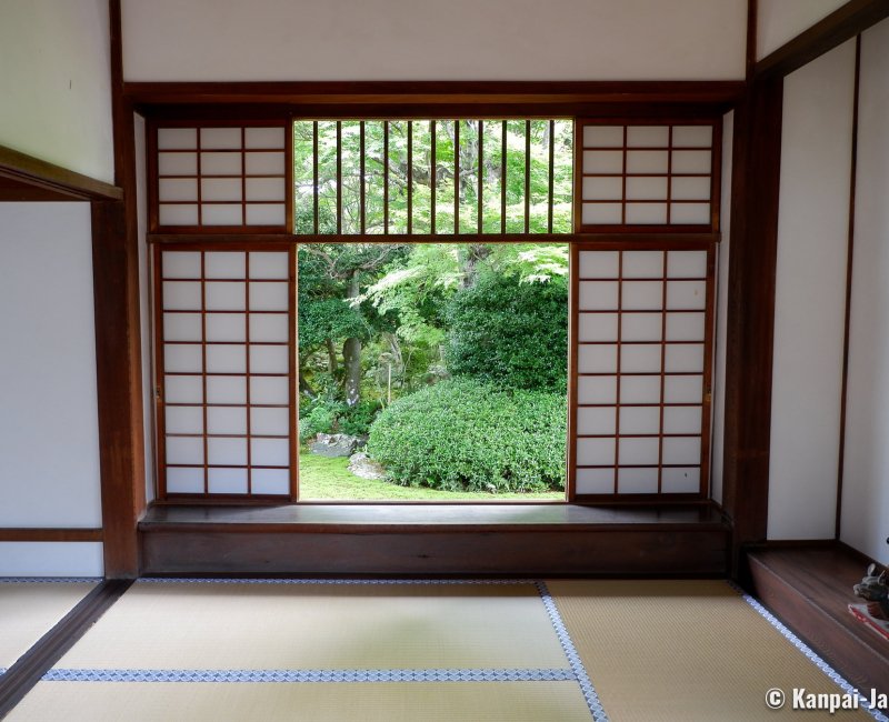 Genko-an - Zen Windows Opening On Maple Trees