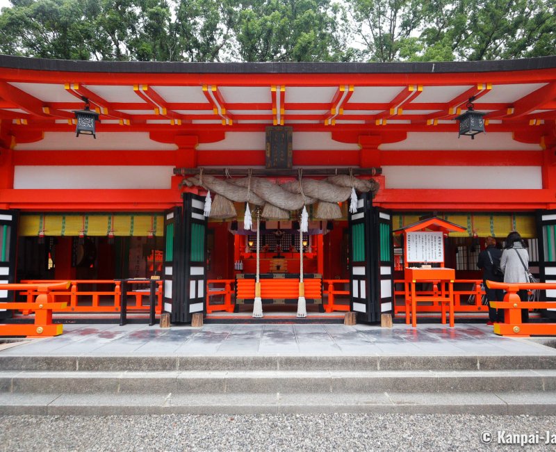 Kumano Hayatama Taisha, Haiden worshipping pavilion Kumano Hayatama Taisha, Haiden worshipping pavilion