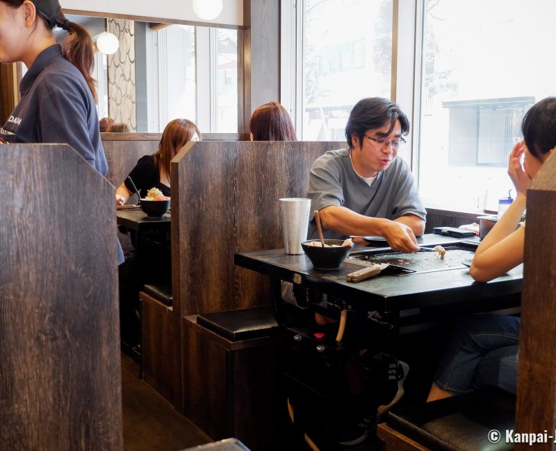 Tsukishima (Tokyo), In a monjayaki restaurant Tsukishima (Tokyo), In a monjayaki restaurant