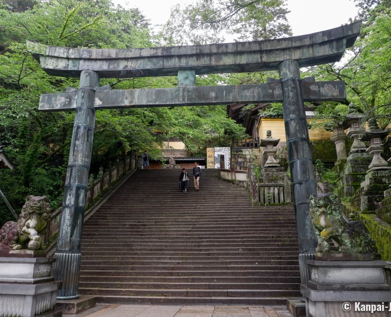 Kotohira-gu (Shikoku), Great torii gate at the 431th step Kotohira-gu (Shikoku), Great torii gate at the 431th step