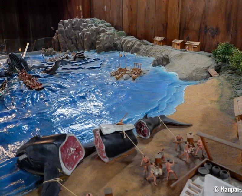 Kochi Castle (Shikoku), Traditional whale hunting diorama 2 Kochi Castle (Shikoku), Traditional whale hunting diorama 2