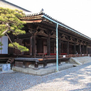 Sanjusangendo - The 1001 Buddhist Statues Temple in Kyoto