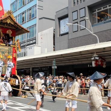 Gion Matsuri - Kyoto’s Great Float-pulling Festival