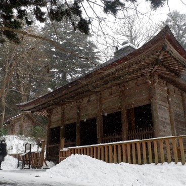 Chuson-ji and Motsu-ji - The World Heritage Temples in Hiraizumi