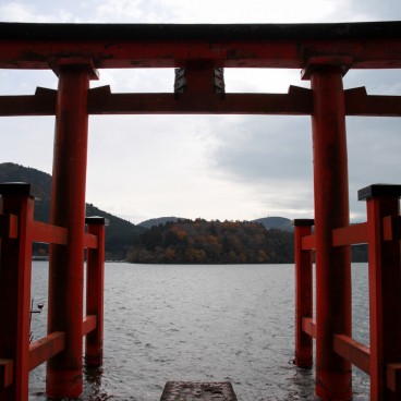 Hakone-jinja - The Great Shrine Wrapped in Forest on the Shores of Lake ...