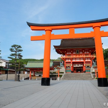 Fushimi Inari Taisha - The 10,000 Torii Sanctuary in Kyoto