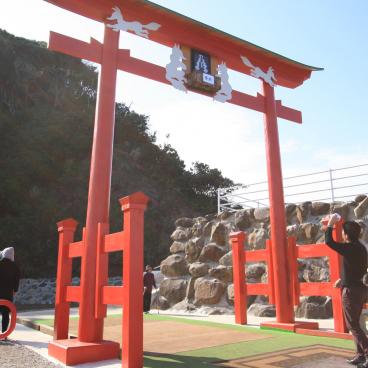 Motonosumi Inari - The Torii Tunnel Between Sea and Mountain