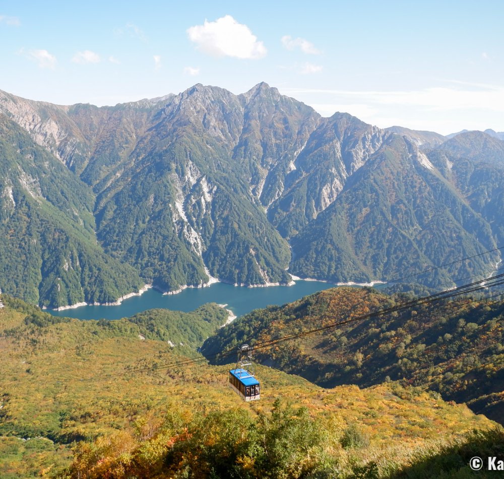 Tateyama Ropeway between Daikanbo and Kurobedaira Tateyama Ropeway between Daikanbo and Kurobedaira